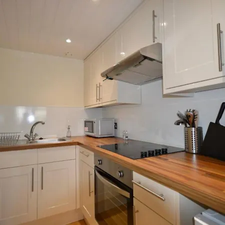 Апартаменты Cosy 2 Bedroom Бристоль