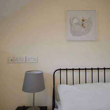 Апартаменты Cosy 2 Bedroom Бристоль